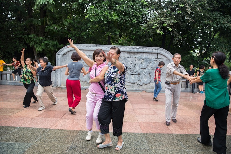 dancing in the streets vietnam