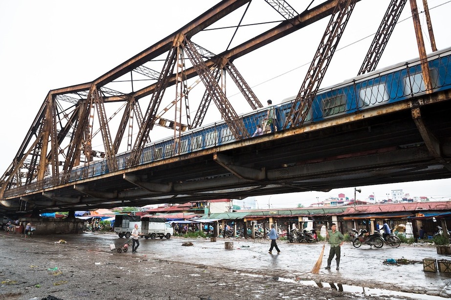 Long Bien Bridge, Hanoi, Vietnam